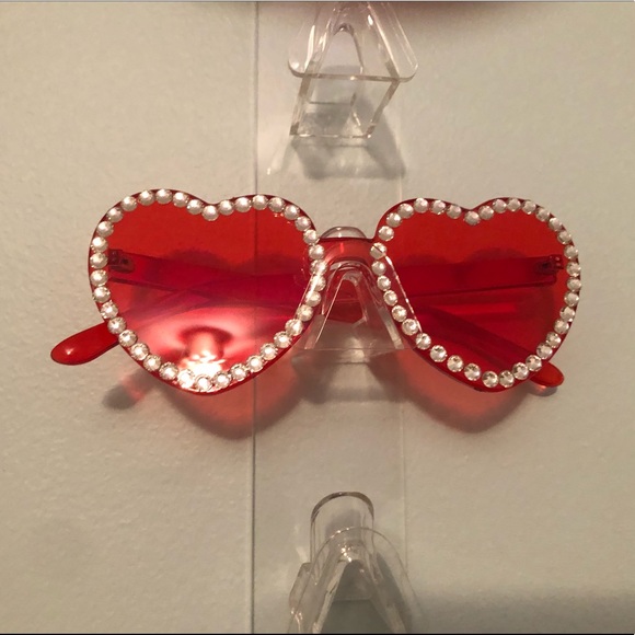 Bedazzled Heart Glasses - Picture 2 of 3